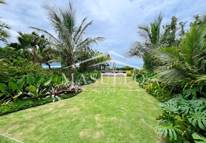 Casa pé na areia a venda na praia de maresias