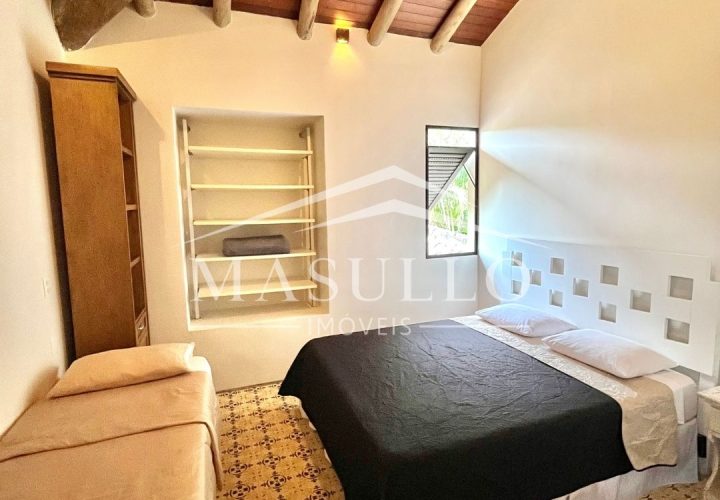 Casa a venda condomínio Anoman na praia de maresias