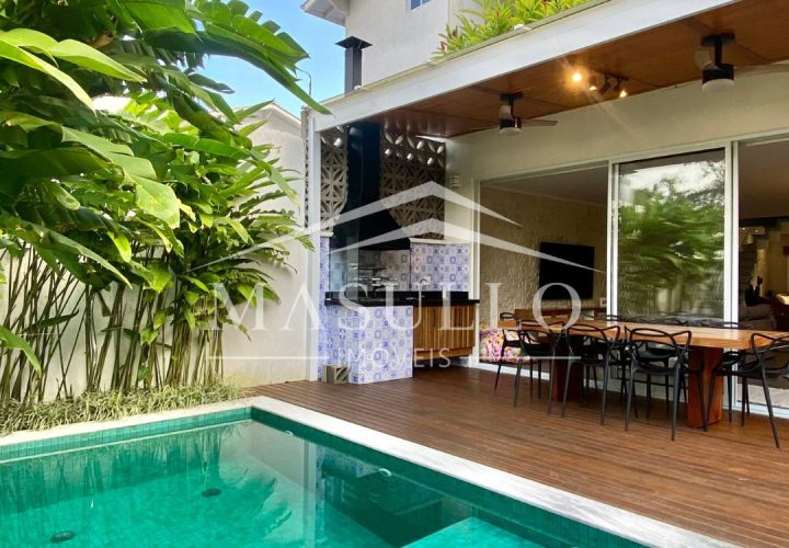 Casa com piscina privativa a venda na Praia de maresias
