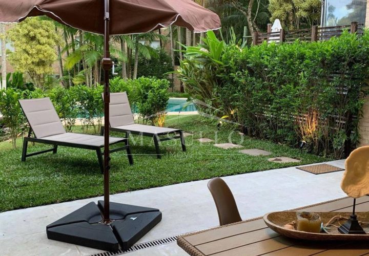 Casa a venda em condomínio pé na areia na praia de Maresias