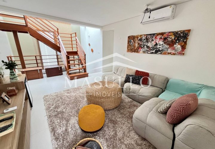 Casa pé na areia a venda na praia de maresias