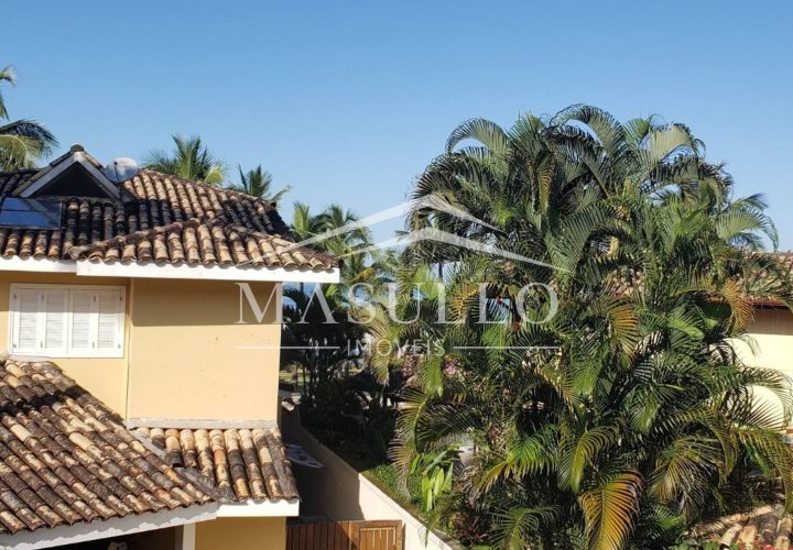 Casa à venda em condomínio pé na areia em maresias