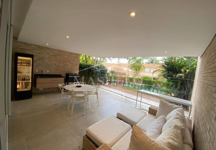 Casa a venda em condomínio pé na areia na praia de Maresias