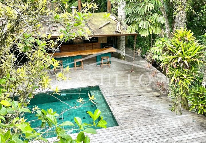 Casa a venda condomínio Anoman na praia de maresias