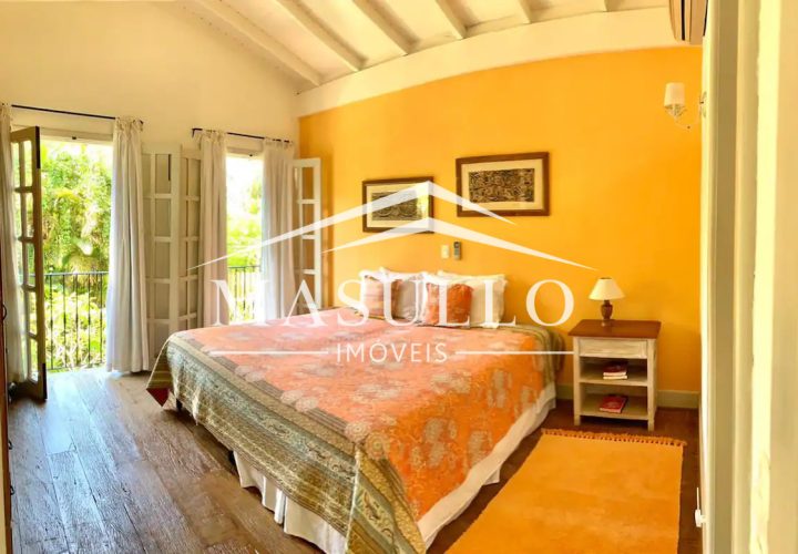 Casa com 4 suítes a venda na Praia de Maresias