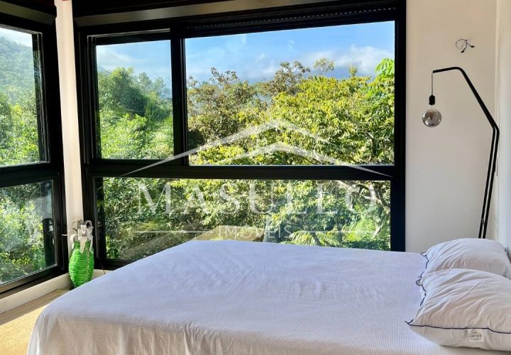 Casa pé na areia a venda na Praia de Maresias