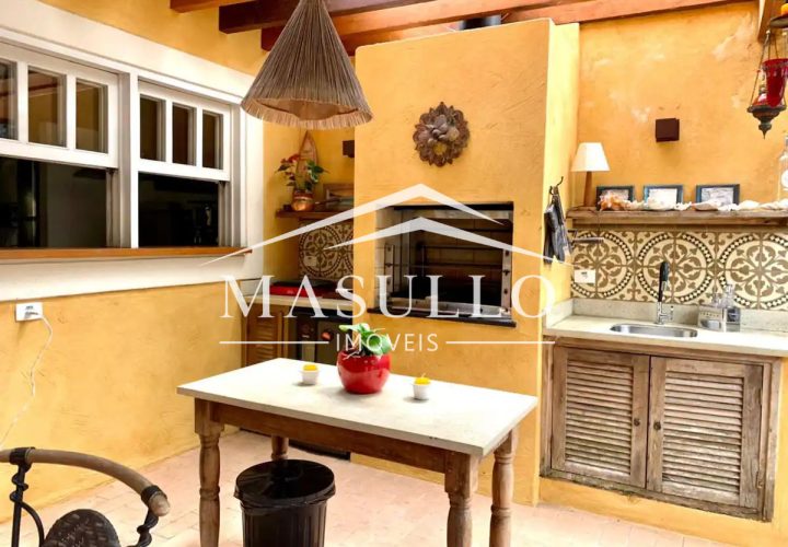Casa com 4 suítes a venda na Praia de Maresias