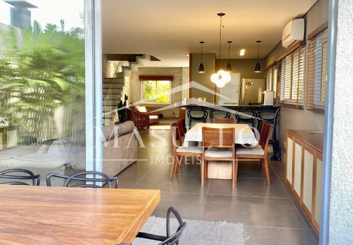 Casa com piscina privativa a venda na Praia de maresias