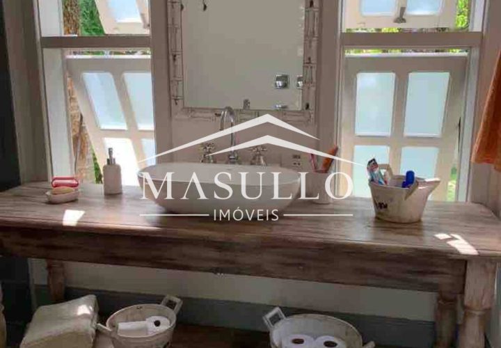 Casa com 4 suítes a venda na Praia de Maresias