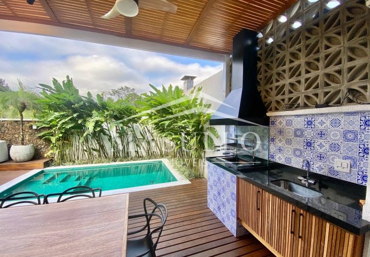 Casa com piscina privativa a venda na Praia de maresias