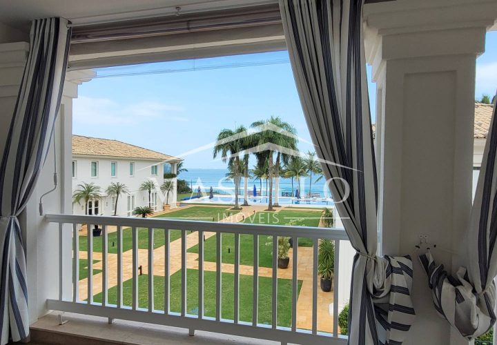 Casa à venda em condomínio pé na areia em maresias