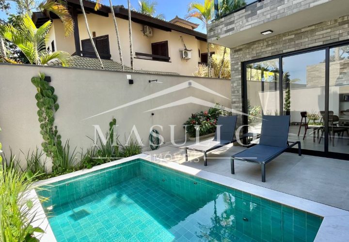 Casa Pé na Areia a venda na Praia de Juquehy
