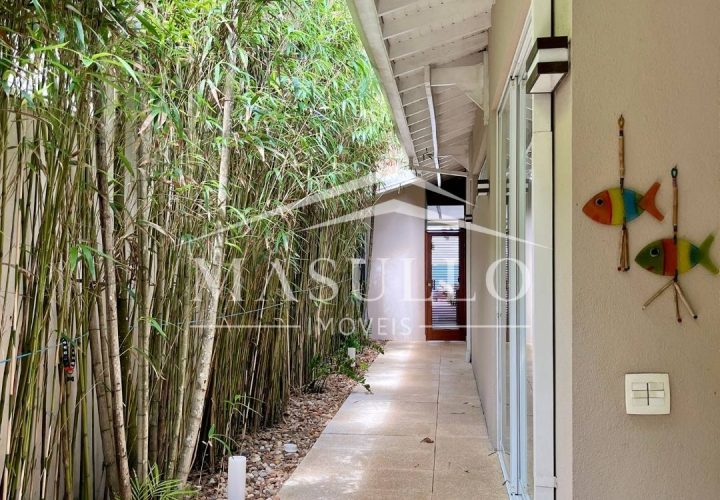 Casa Pé na Areia Maresias a venda