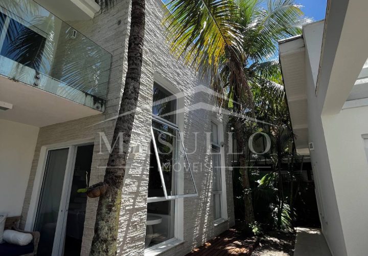 Casa pé na areia a venda na praia de Maresias