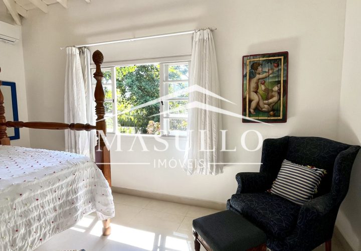 Casa a venda com 4 Suites na praia de maresias