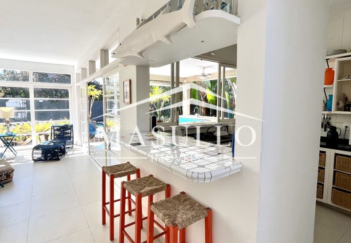 Casa a venda com 4 Suites na praia de maresias