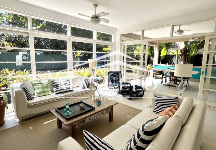Casa a venda com 4 Suites na praia de maresias