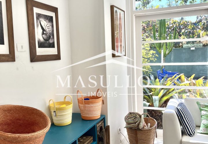 Casa a venda com 4 Suites na praia de maresias