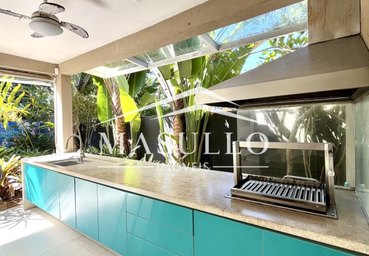 Casa a venda com 4 Suites na praia de maresias