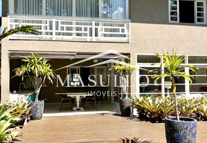 Casa a venda com 4 Suites na praia de maresias
