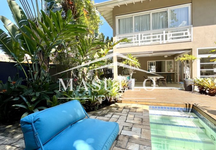 Casa a venda com 4 Suites na praia de maresias