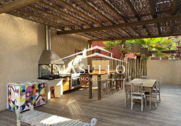 Casa a venda com seis quartos em Condominio fechado Maresias