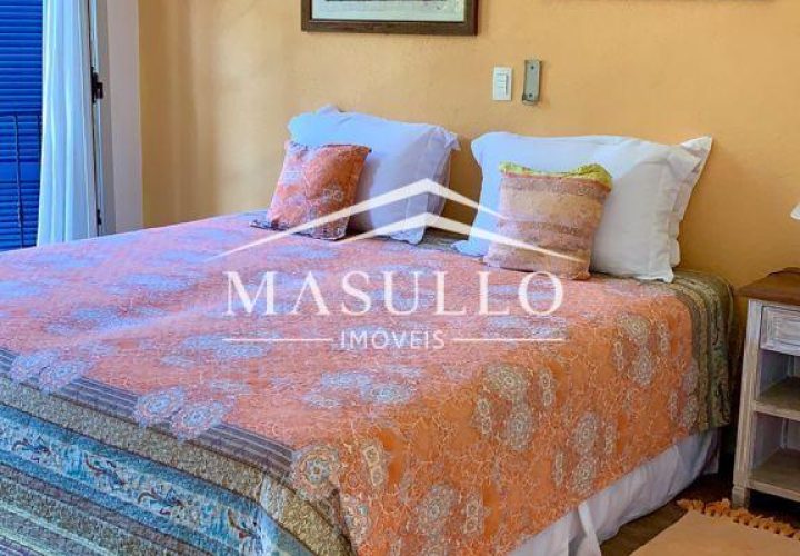 Casa com 4 suítes a venda na Praia de Maresias