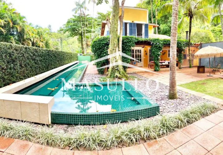 Casa com 4 suítes a venda na Praia de Maresias