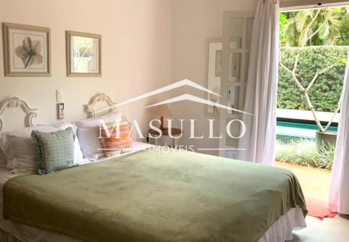 Casa com 4 suítes a venda na Praia de Maresias